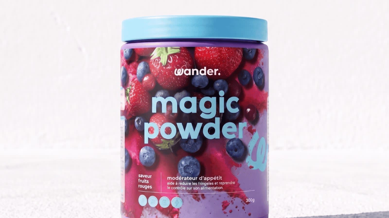 Pot of Wandernana magic powder next to an infusion box